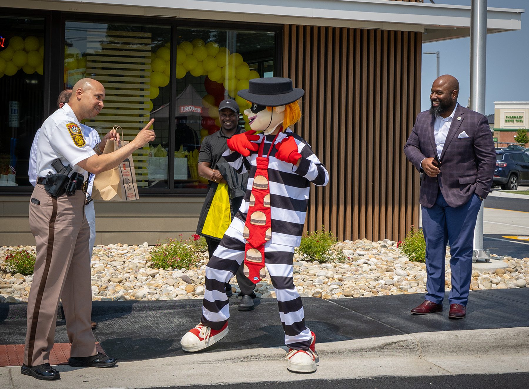 McDonalds Ribbon Cutting 0604 4Z2A7717 McDonalds Ribbon Cutting 0604 4Z2A7717